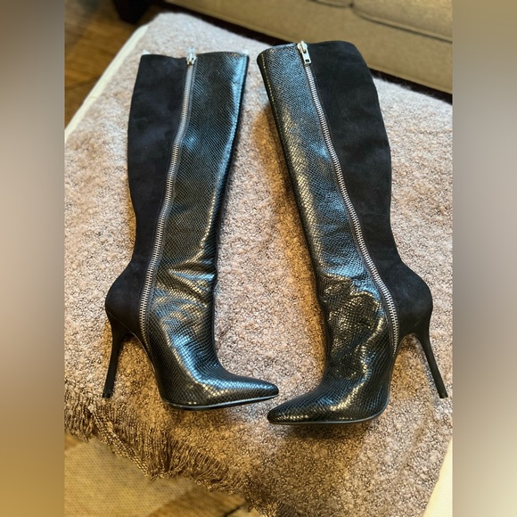 Alice & Olivia Black Croc Leather & Suede Boots - Picture 1 of 5